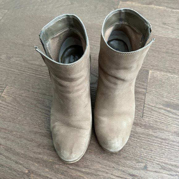 BP Trolley Booties 5.5 Taupe Nude Gray Nubuck - Picture 5 of 6